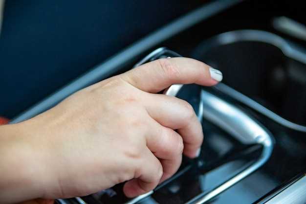 Пошаговая замена батарейки в ключе Volkswagen Touareg 2012