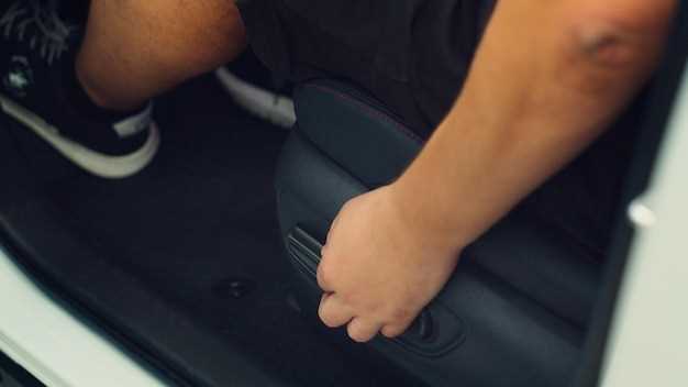 Подъем и фиксация автомобиля для удобства работы