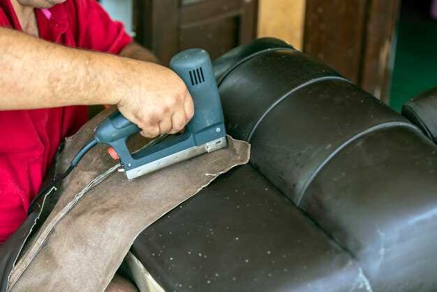 Обшивка и фиксирование мягких элементов